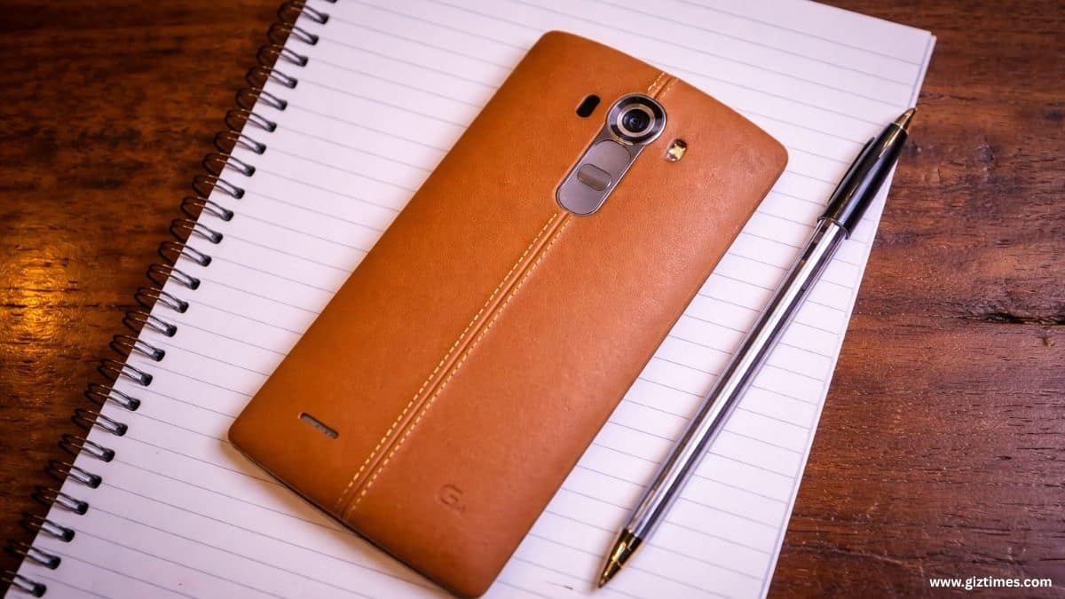 The LG G4: 5.5-inch Quad HD screen and Settings Like ISO and Shutter Speed